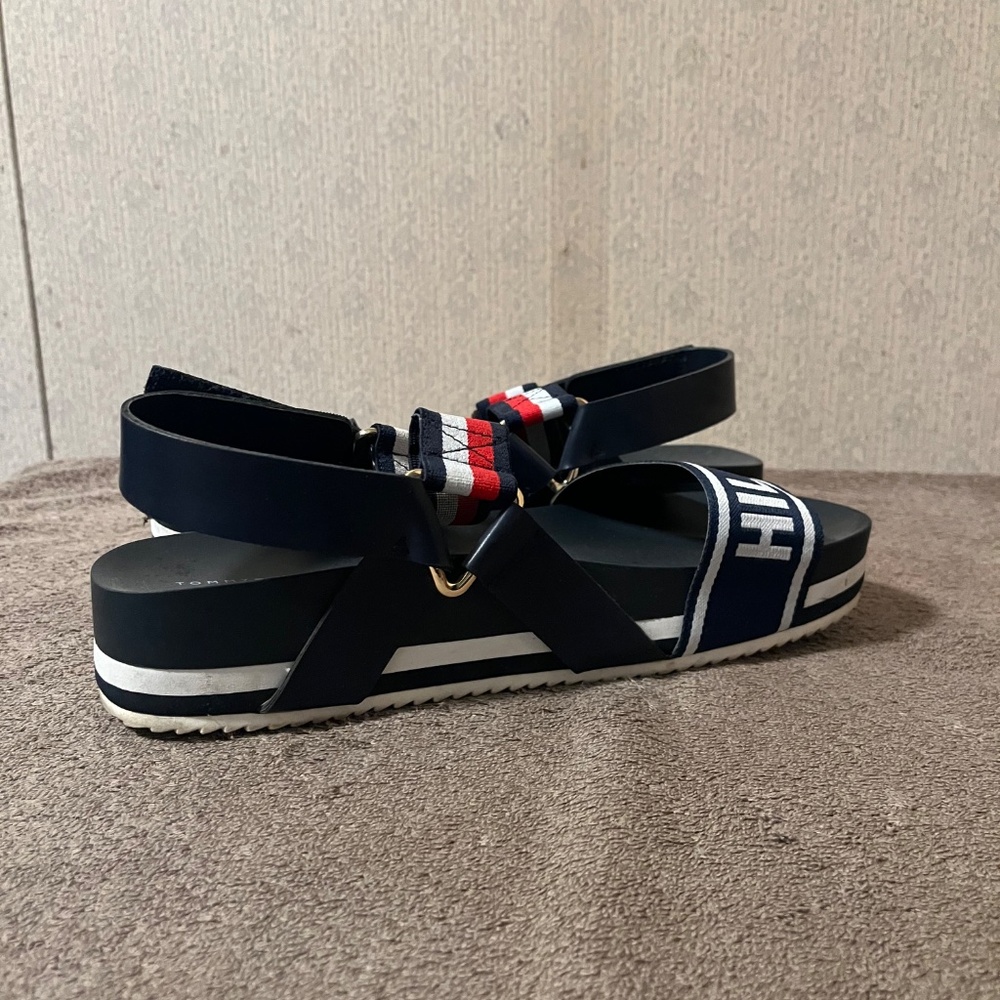Sandals - Picture 3 of 3